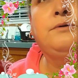 Meet your Posher, Elisa
